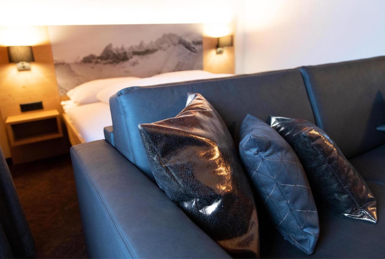 Hotel Bergfuehrer เอล์ม ภายนอก รูปภาพ
